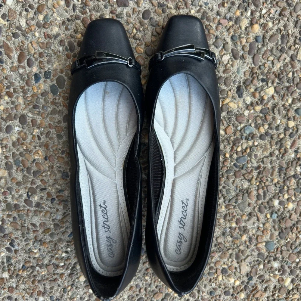 Easy Street Womens Black Square Toe Low Block Heel‎ Pumps Shoes 7.5M 30-2901